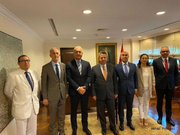 Abhazya Cumhuriyeti Türkiye Temsilcisi İbrahim Avızdba ve Abhaz-Fed Yöneticileri Türkiye Cumhuriyeti Dışişleri Bakanlığını ziyaret etti.
