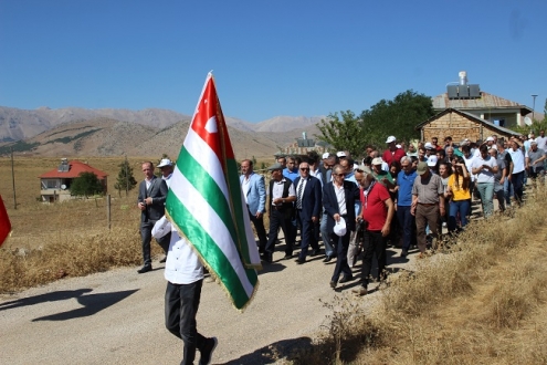 Tufanbeyli Abaza Kültür Derneği Açıldı
